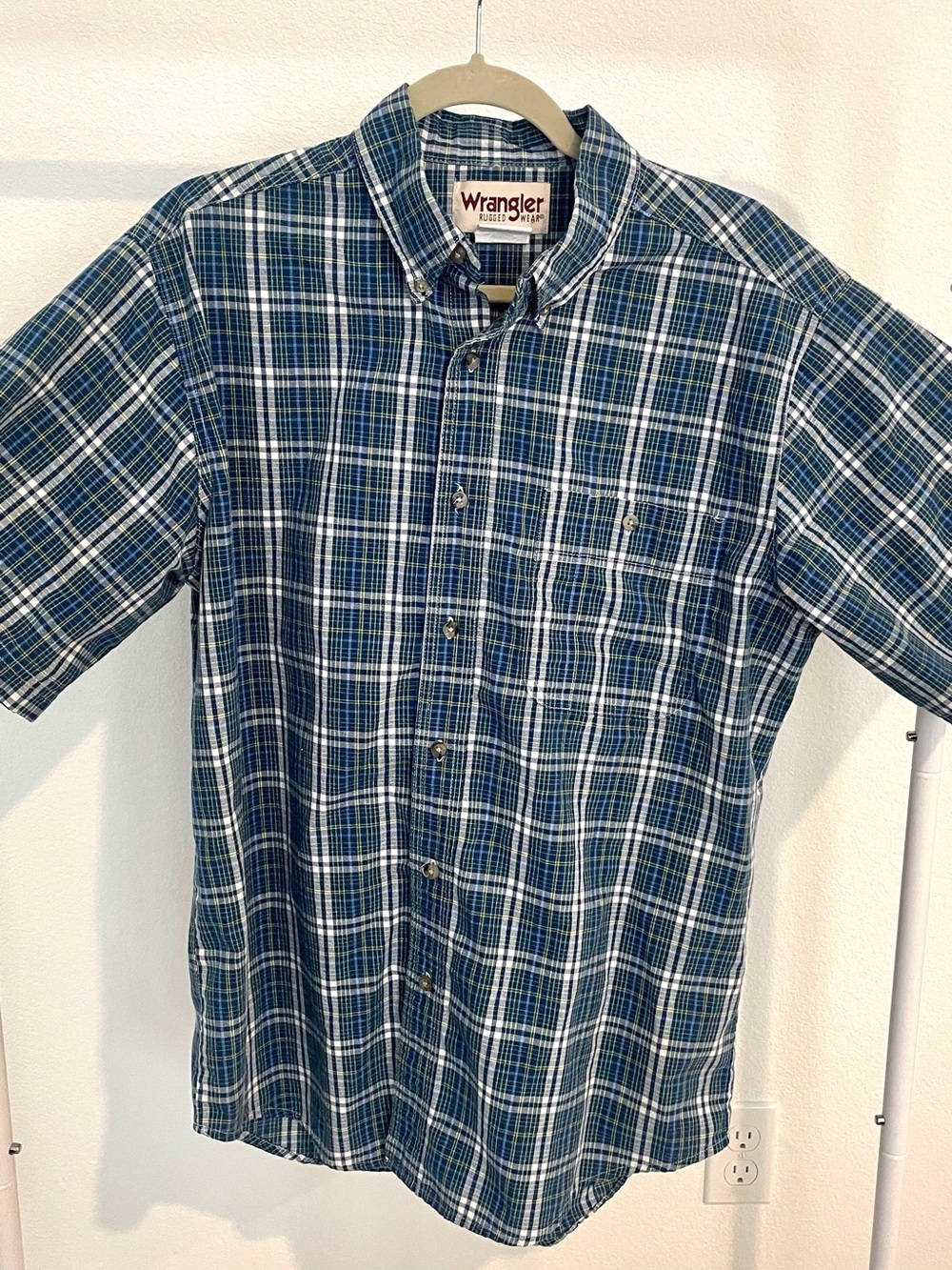 Wrangler Green and Blue Plaid Short-Sleeve Button-Down Shirt
